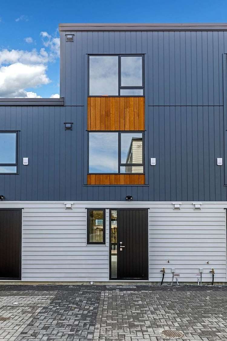 2D Glenford Lane Te Atatu Peninsula_11