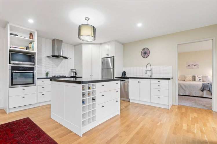 2 Ella Place Papamoa Beach_1