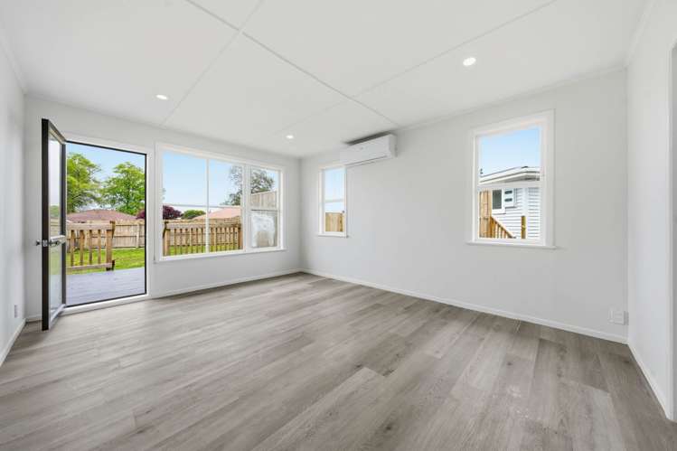 5 Manston Road Mangere_37