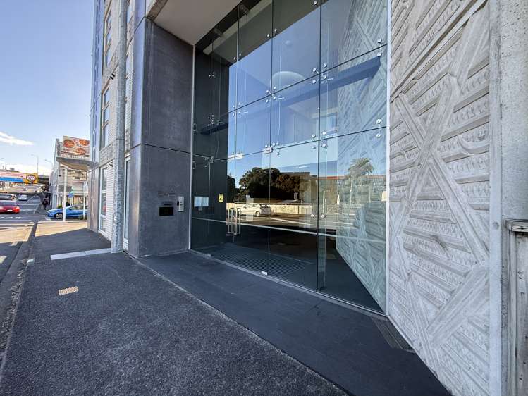 506/246 Khyber Pass Rd Grafton_2
