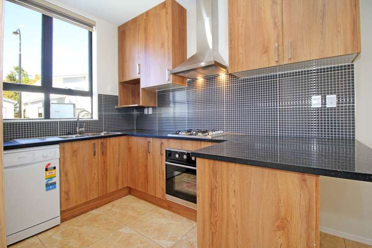 8 Tapuwae Way Mangere Bridge_2