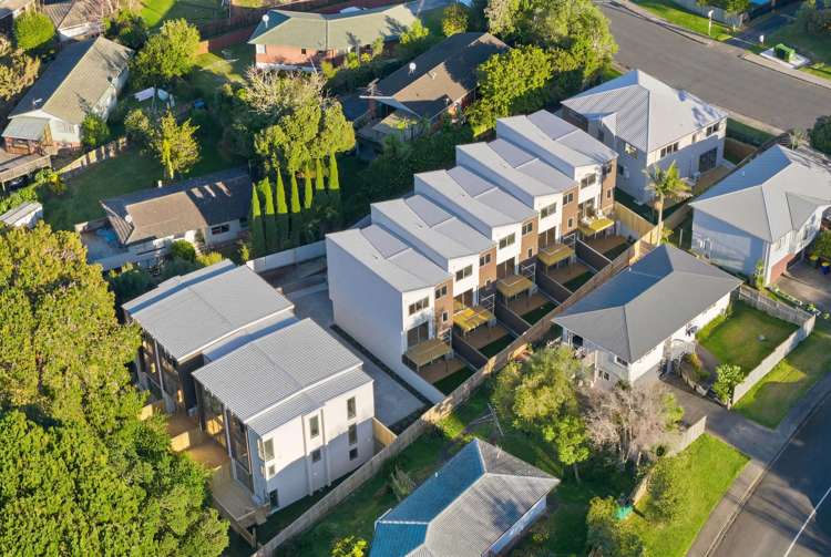 72 & 74 Sycamore Drive Sunnynook_30