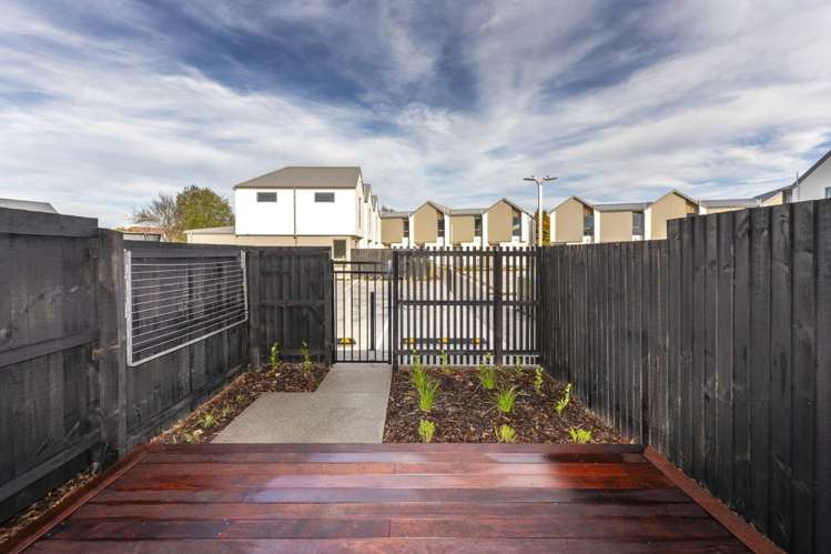39 Bampton Street Burwood_9