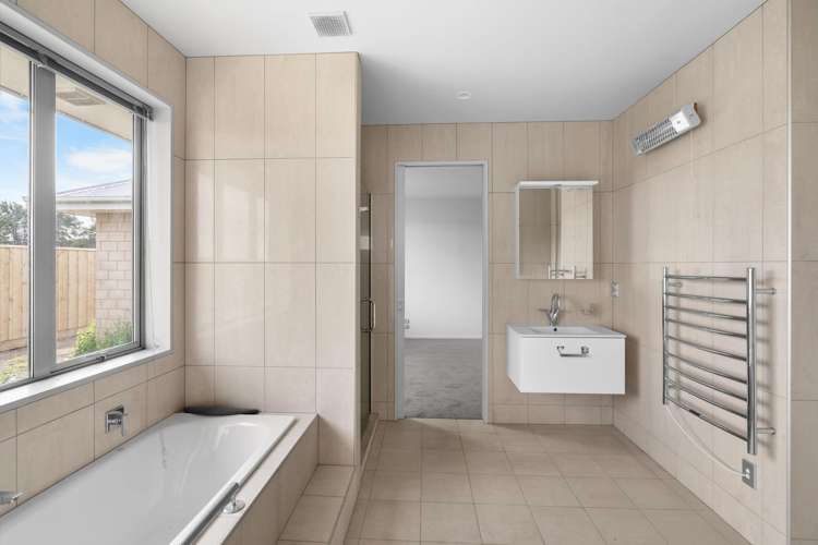 84 Scout Street Rolleston_21