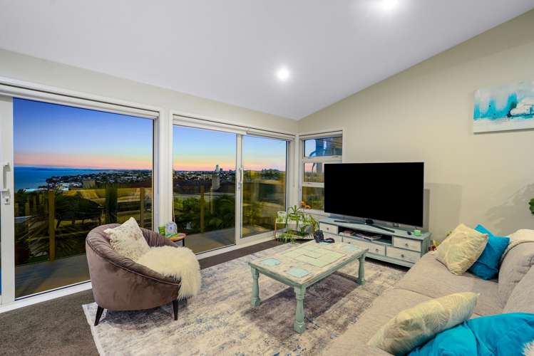 1/64 Seaview Road Castor Bay_7