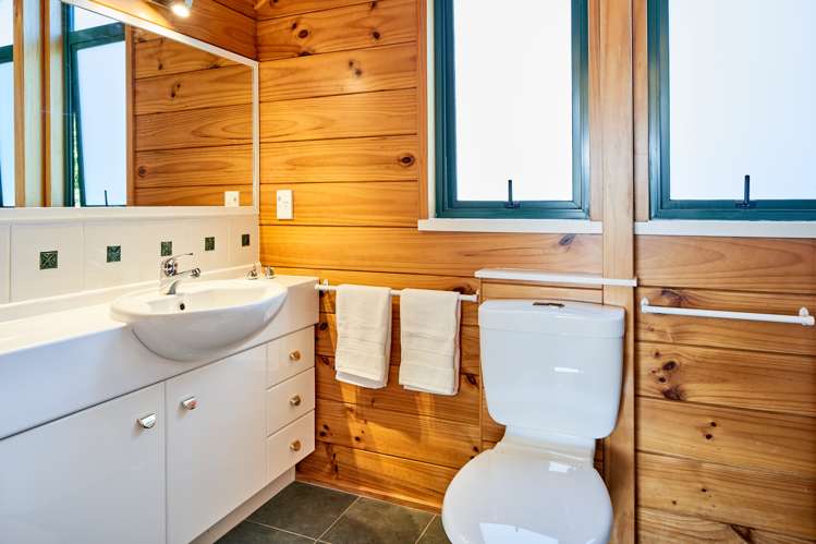 19 The Masthead Whitby_18