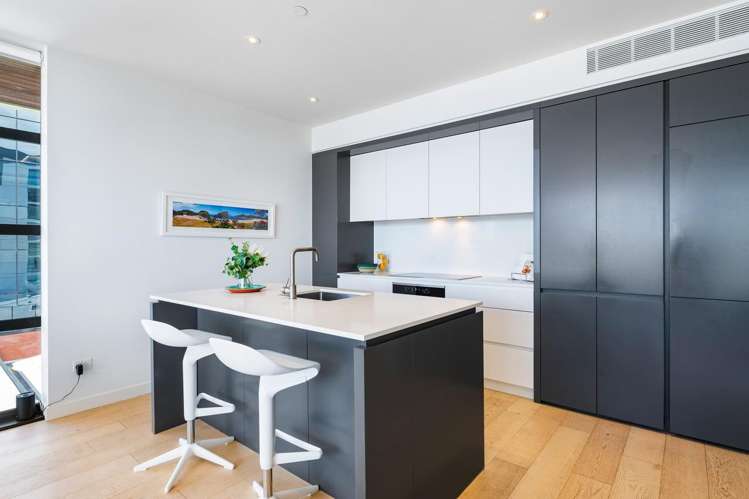 602/141 Pakenham Street West 500164_7