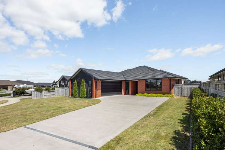 7 Hyatt Close Leamington_26