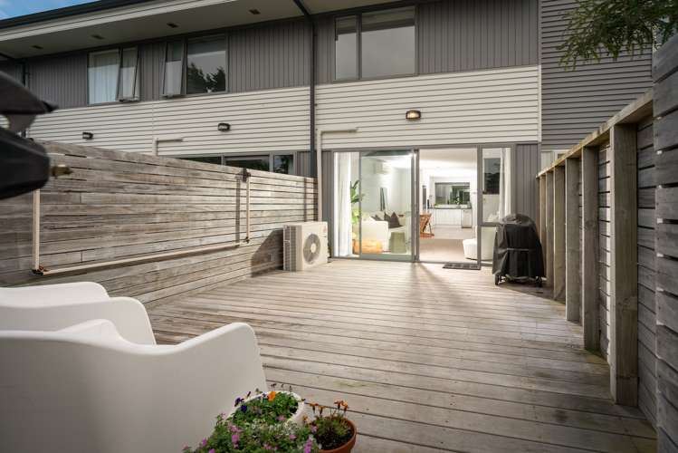 13/2 Stone Street Miramar_10