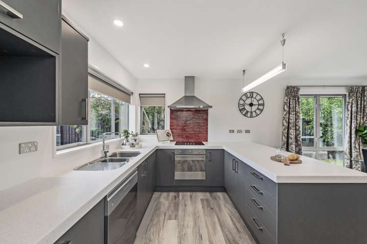 25 Ferdinand Terrace Yaldhurst_14