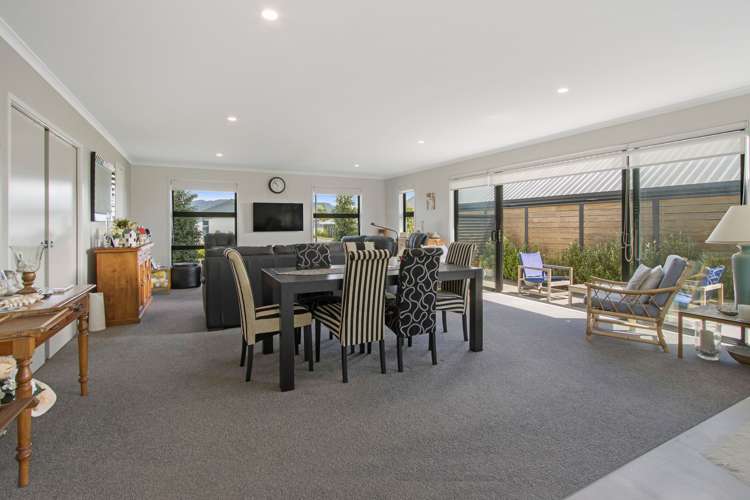 48 Arran Drive Aongatete_3