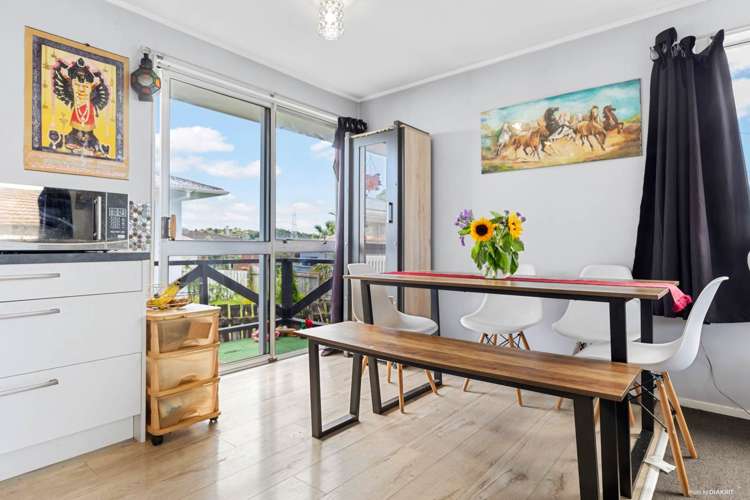 3/24a Waimumu Road Massey_8