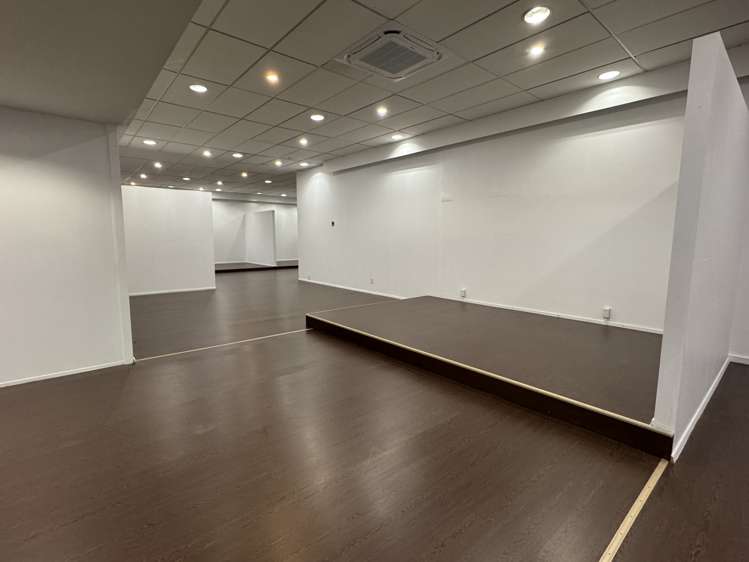 16/18 Link Drive Wairau Valley_9