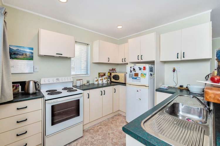 332 Glengarry Road Glen Eden_20