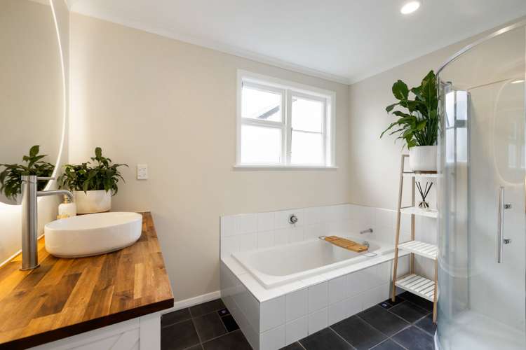 2 Newall Street Hamilton East_19