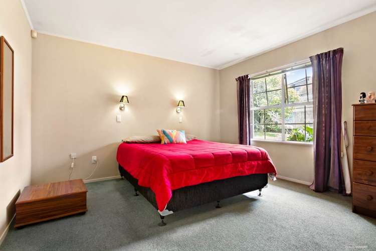 19 Nui Mana Place Te Atatu South_11