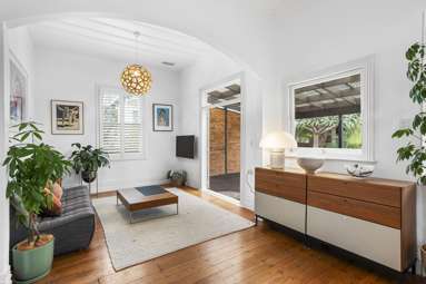 347 Richmond Road_2