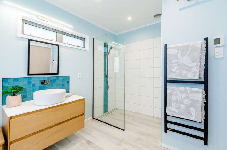 11 Hicks Crescent Waikanae Beach_12