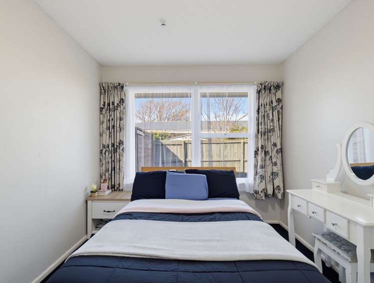 2/7 Curletts Road Sockburn_10