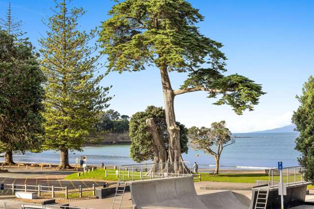 2/6 Beach Front Lane Browns Bay_2