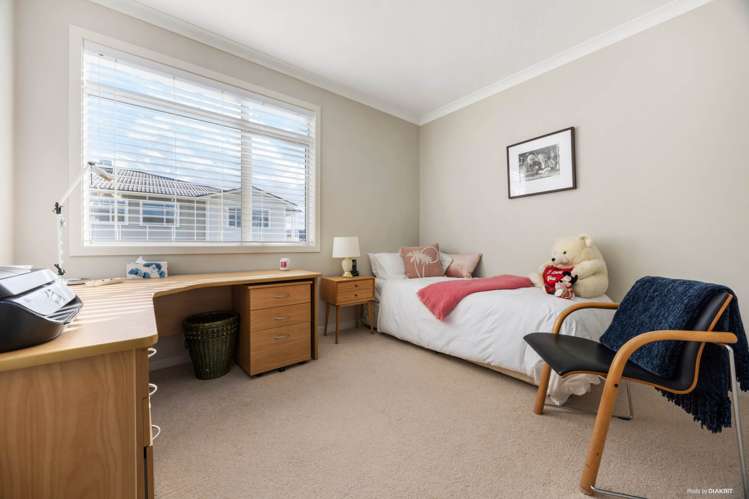 84 Eaves Bush Parade Orewa_17