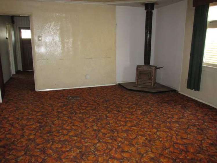 100 Broadway Reefton_9