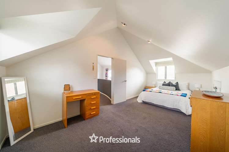 3 Huia Street Tawa_23