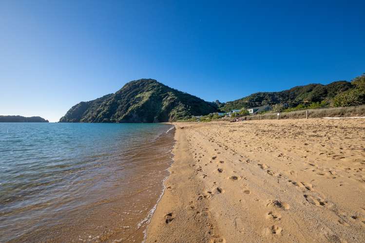 9 Cornwall Place Takaka_14