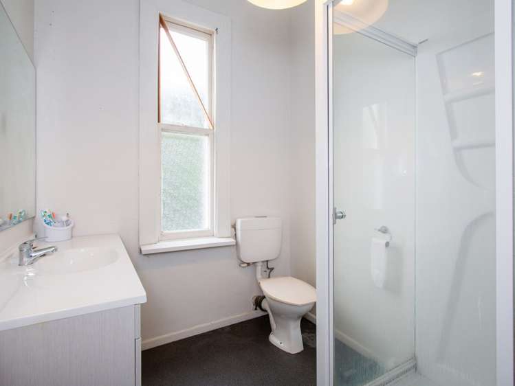 8 Smale Street Point Chevalier_11