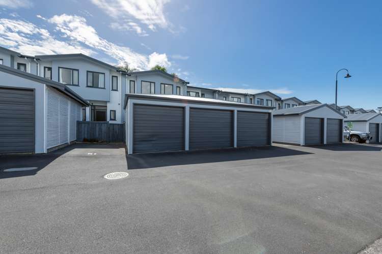 52/2 Armoy Drive East Tamaki_14