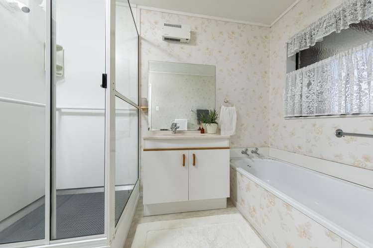 2/31A Colwill Road Massey_12