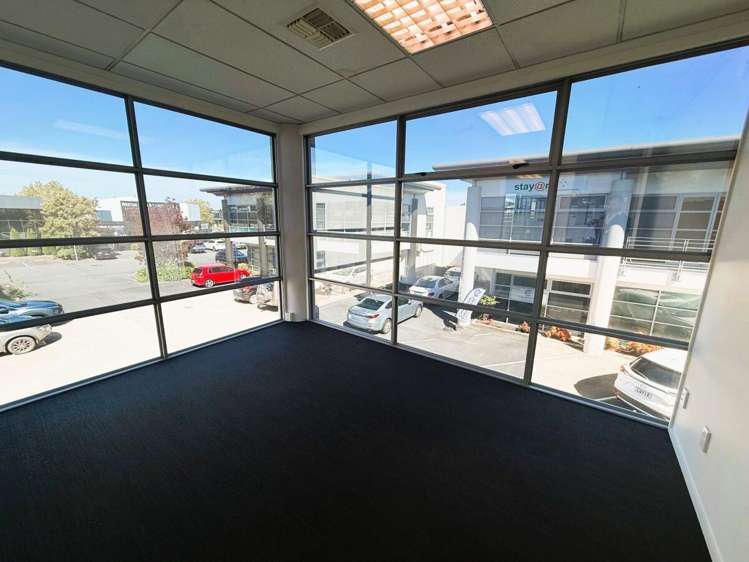 15B Leslie Hills Drive City Centre_7