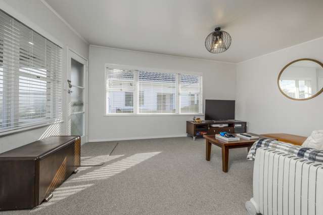 2/16 Duke Street Papakura_4