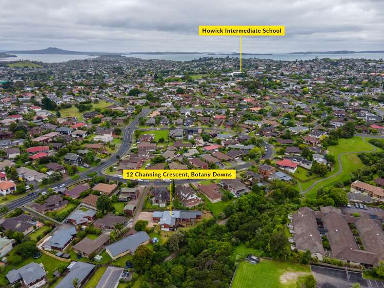 12 Channing Crescent Botany Downs_22