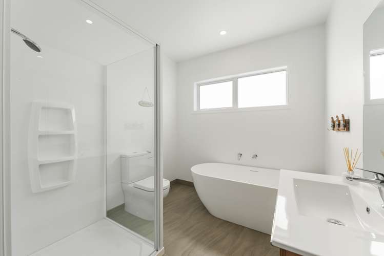 13 Karanema Place Coastlands_15