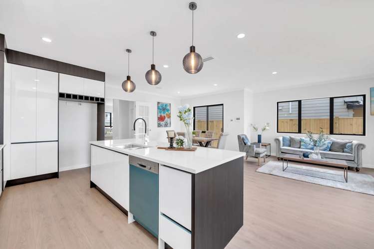 19 Dungloe Avenue Flat Bush_5