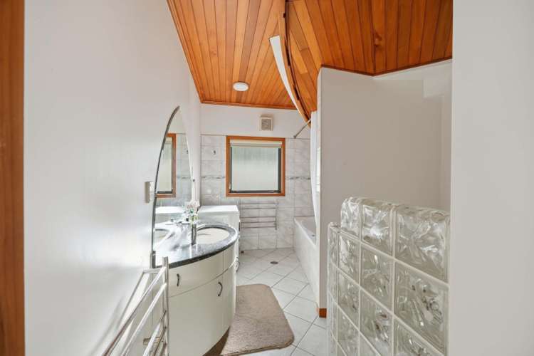 99 East Coast Road Castor Bay_16