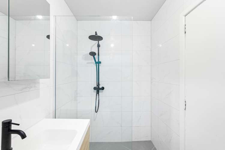 81 Scenic Drive Titirangi_16