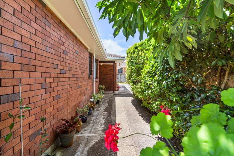 2/85 Aviemore Drive Highland Park_13