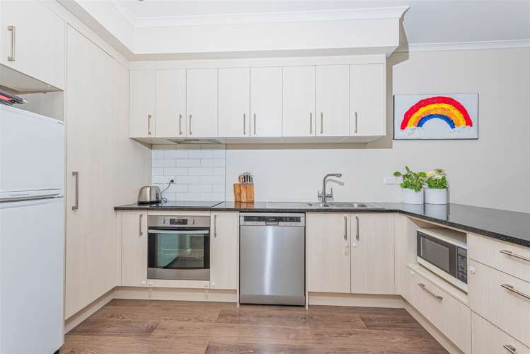 176 Clark Road Hobsonville_10