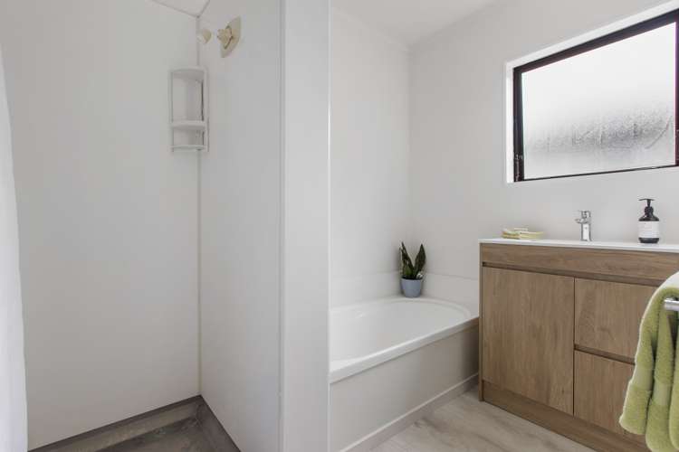 1/105 Lancaster Road Beach Haven_13