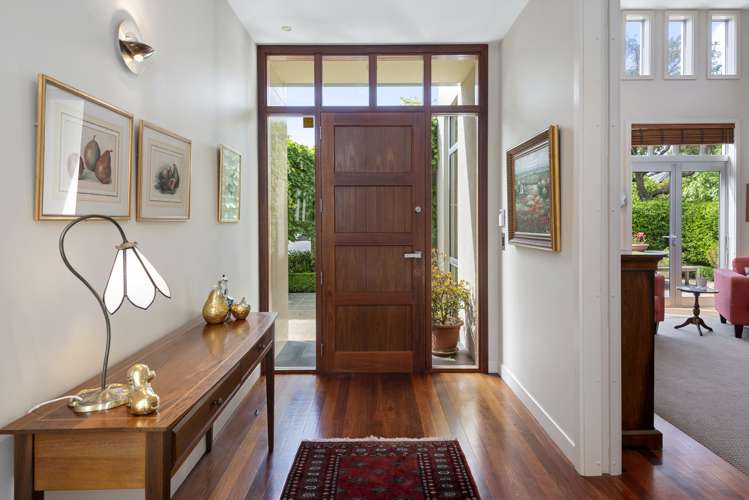 33 Wroxton Terrace Merivale_26