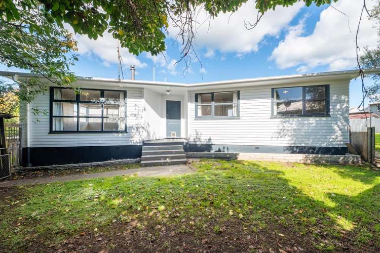 110 Pandora Avenue Sunnybrook_14