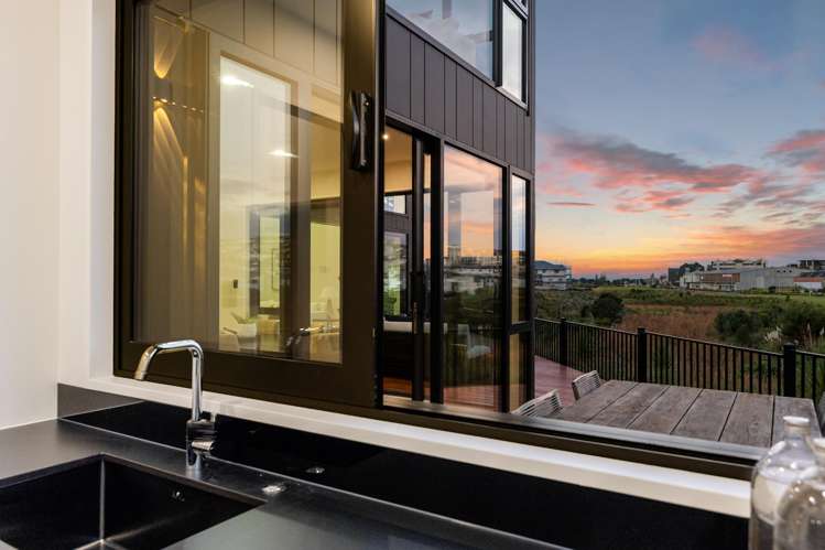 51 Streamview Way Long Bay_12