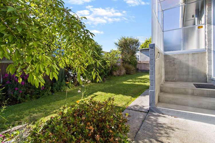 8 Hugh Street Seaview_14