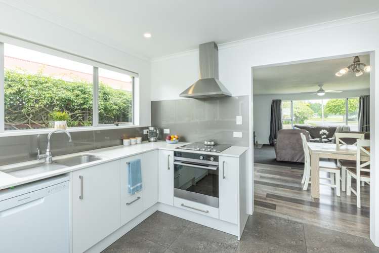 18 Robinson Crescent_0
