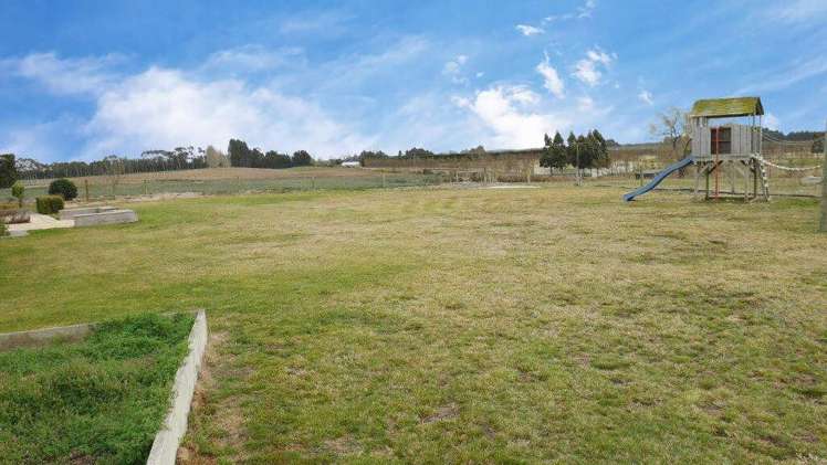 777 Halkett Road West Melton_18