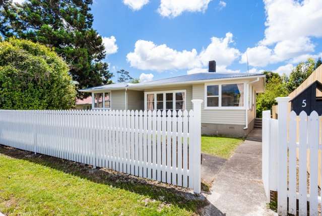 5 Maybelle Place Kelston_1