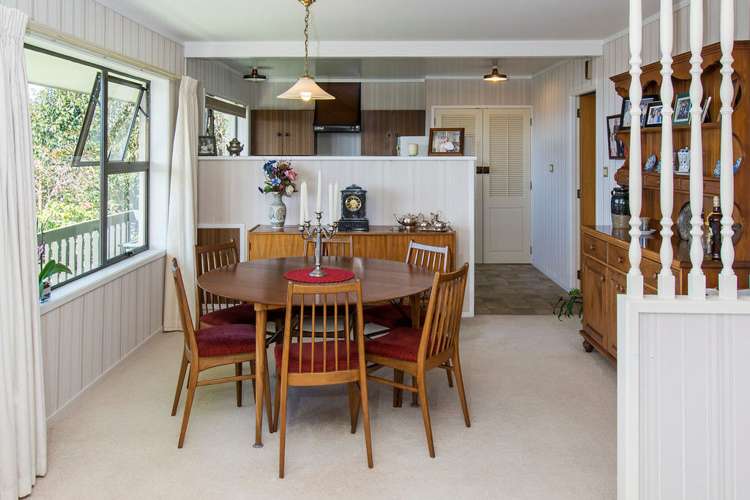 15 Paisley Street Mellons Bay_8