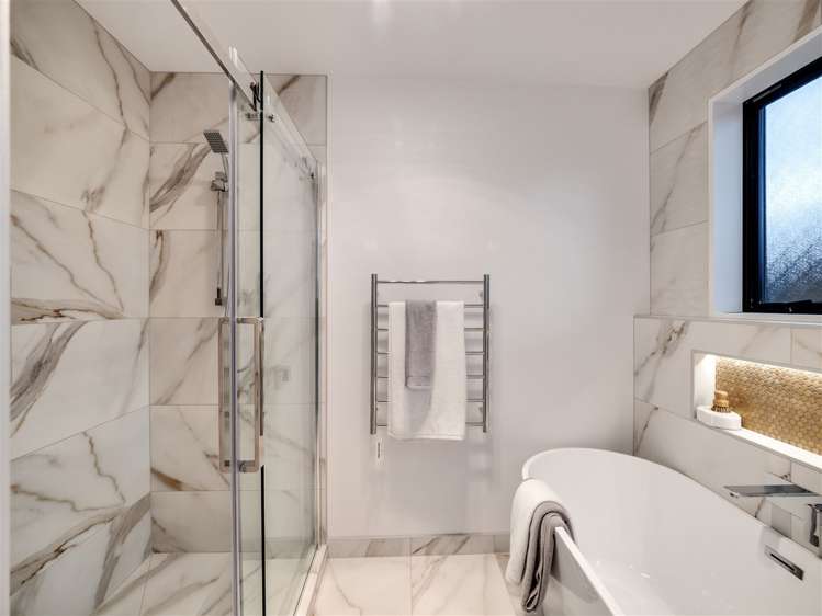 6 Brusio Drive Wigram_14